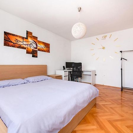 Apartment Niksa Pula Eksteriør billede