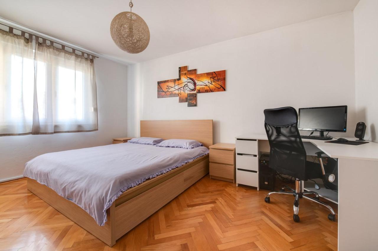 Apartment Niksa Pula Eksteriør billede